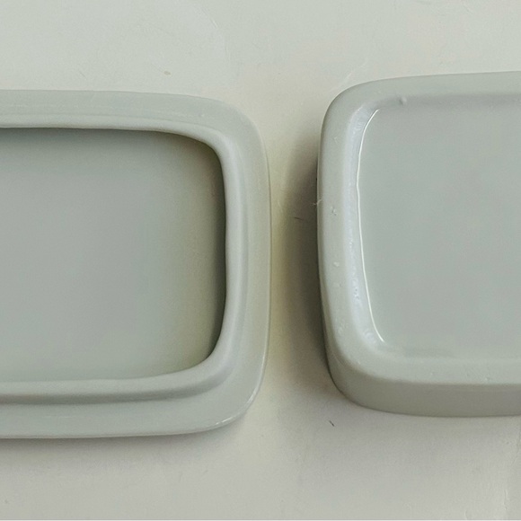 New Constitution Box White with Blue Constitution Ship Piccadilly West London - Picture 7 of 16